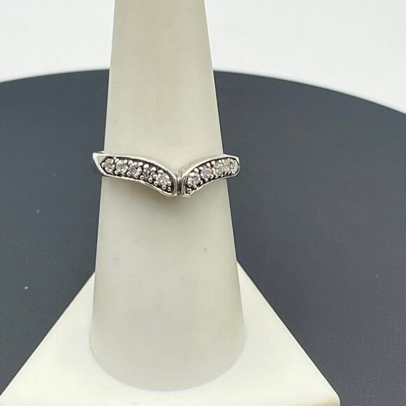 CA DQ CZ 925 Sterling Silver Diamonique Cubic Zirconia Band V Ring Sz 7.5 - Picture 1 of 10